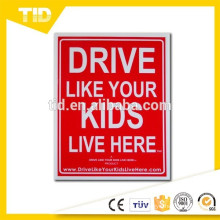 Fahren Sie wie Ihre Kinder leben hier Yard Sign, langsam / Kinder bei Play Reminder, 18x24 Zoll